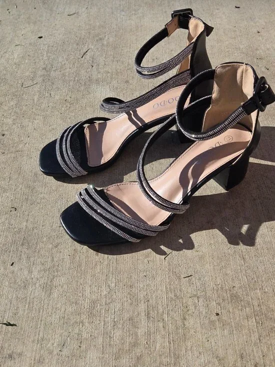 Dodo rhinestone heels size 7.5 womens - Picture 6 of 6